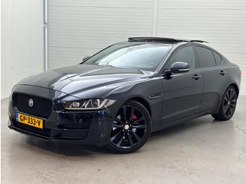 Coche JAGUAR