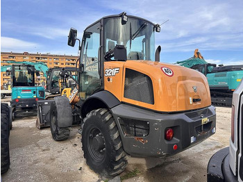 Leasing de Case 321F Case 321F: foto 4