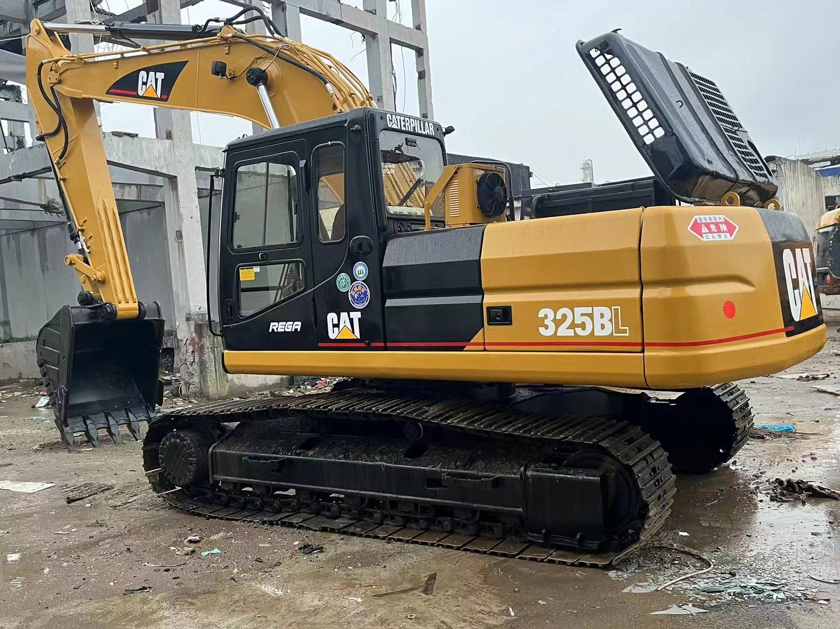 Excavadora de cadenas CATERPILLAR 325BL