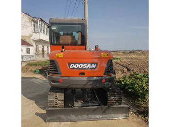 Miniexcavadora DOOSAN DX60: foto 3