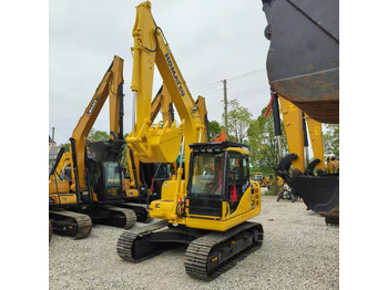 Excavadora de cadenas KOMATSU PC110: foto 3