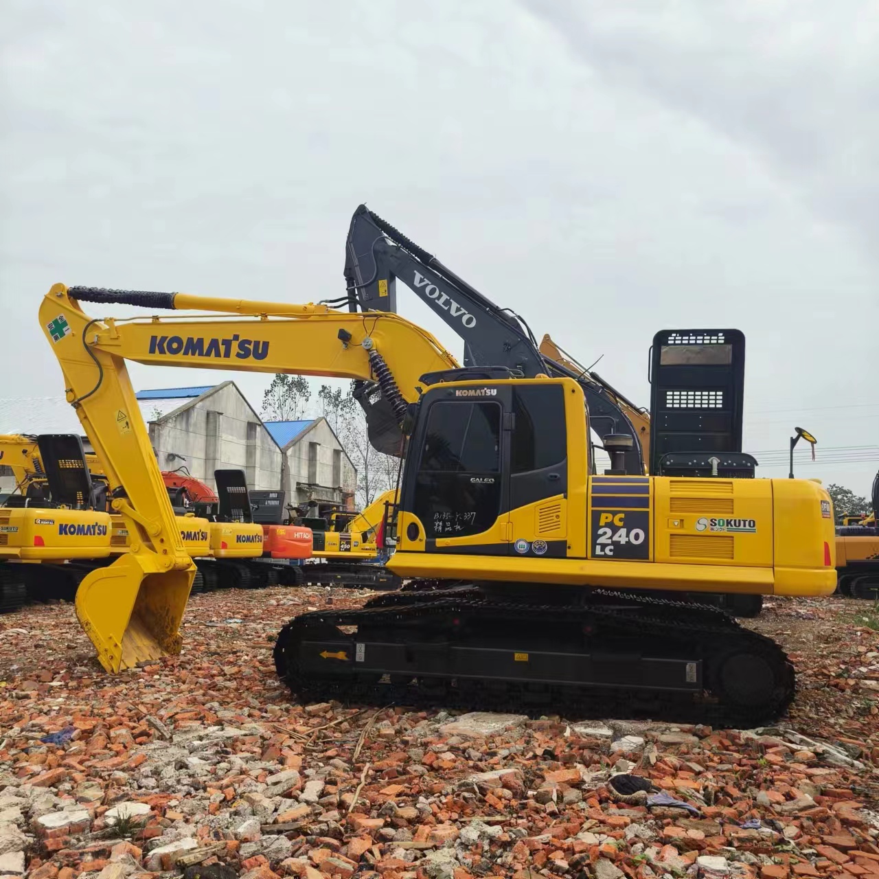 Excavadora de cadenas KOMATSU PC240