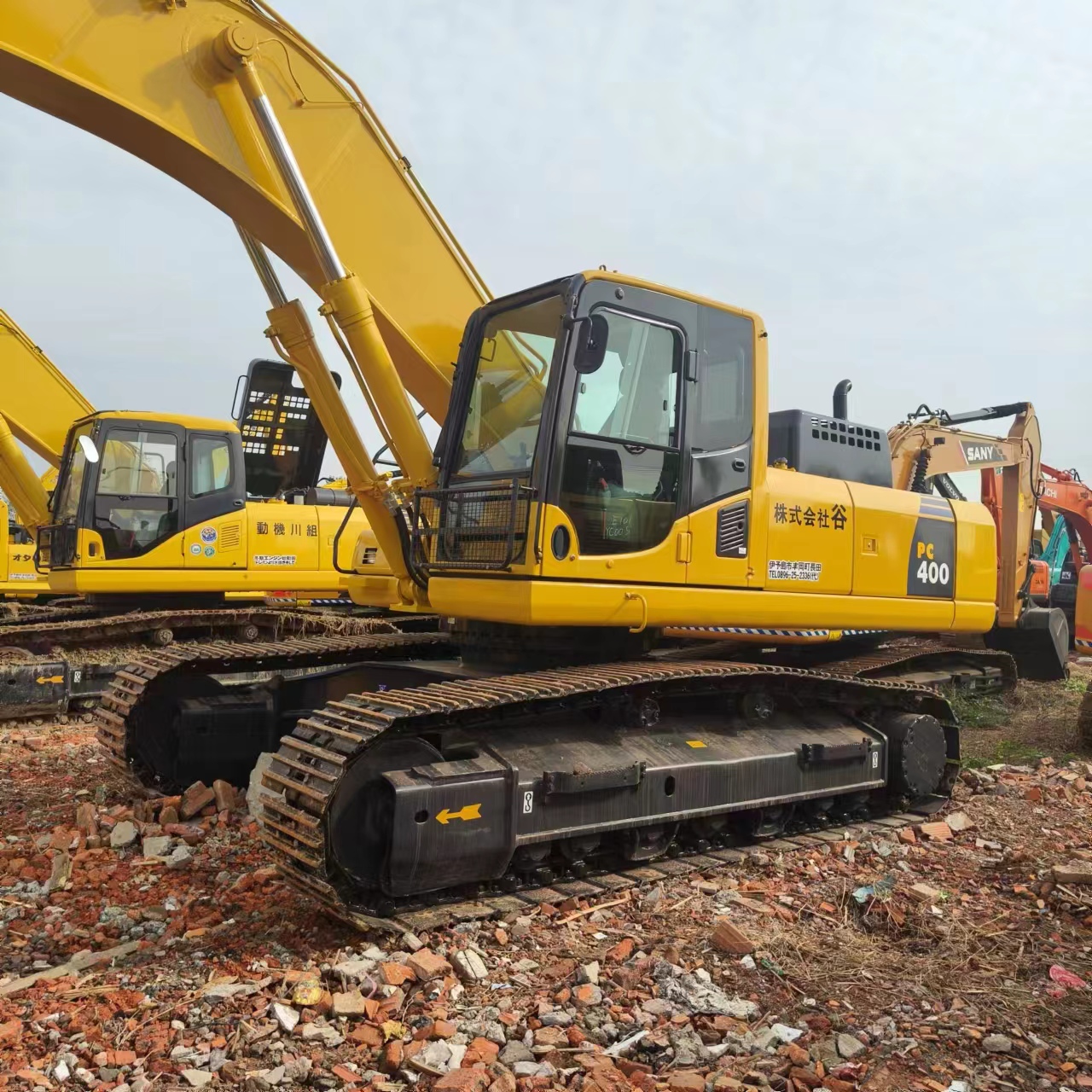 Excavadora de cadenas KOMATSU PC400: foto 4