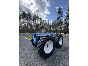 Tractor 1966 Ford County 654 Tractor: foto 2