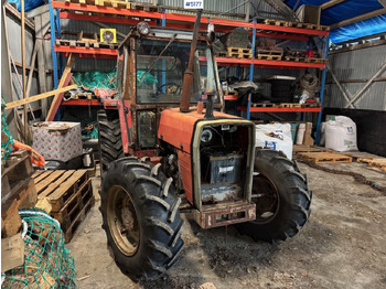 Tractor 1984 Massey Ferguson 675: foto 2