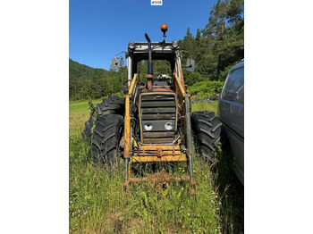 Tractor 1985 Massey Ferguson 675 4x4 share tractor: foto 3