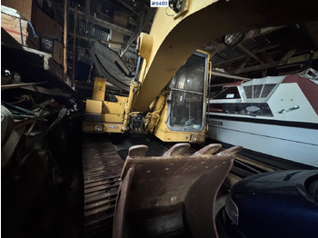 Excavadora CATERPILLAR