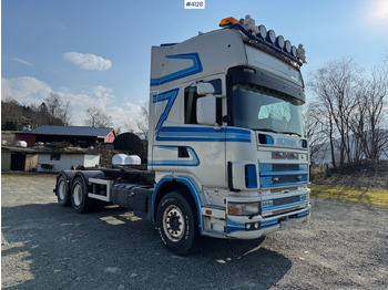 Camión multibasculante SCANIA R144