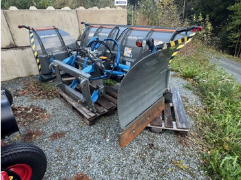 Leasing de 2023 Snowek U420 U-plow w/ remote control! 2023 Snowek U420 U-plow w/ remote control!: foto 5 Leasing de 2023 Snowek U420 U-plow w/ remote control! 2023 Snowek U420 U-plow w/ remote control!: foto 5