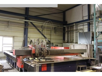 Máquina para metal