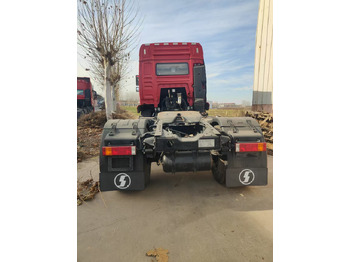 Cabeza tractora SHACMAN M3000: foto 5