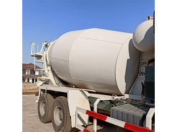 Leasing de SINOTRUCK HOWO  SINOTRUCK HOWO: foto 3