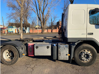 Cabeza tractora VOLVO FM 450