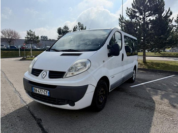 Furgoneta de pasajeros RENAULT Trafic