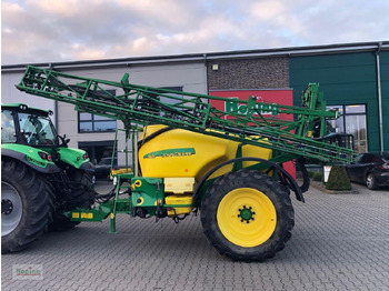 Pulverizador arrastrado JOHN DEERE