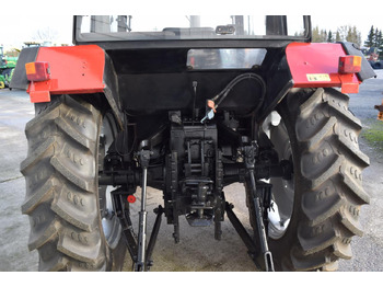 Tractor Case-IH 840: foto 4