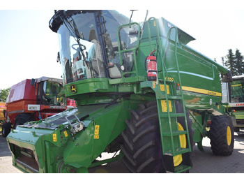 Cosechadora de granos John Deere W 650: foto 2