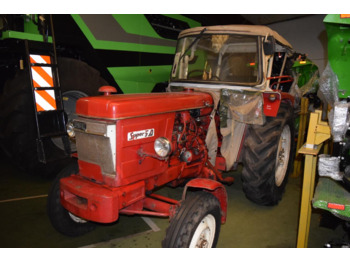 Tractor RENAULT