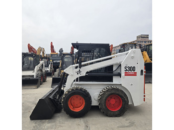 Minicargadora BOBCAT S300