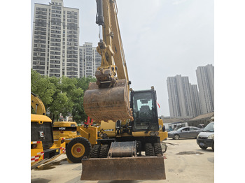 Excavadora de ruedas CAT M320D2: foto 2