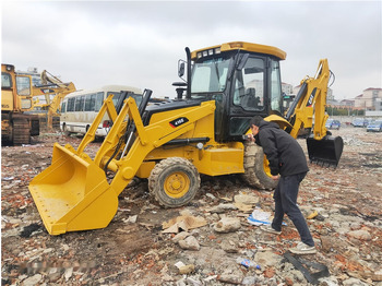 Retroexcavadora Caterpillar 416E: foto 2