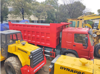 Camión volquete SINOTRUK HOWO
