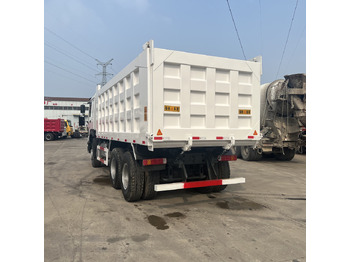 Camión volquete SINOTRUK HOWO