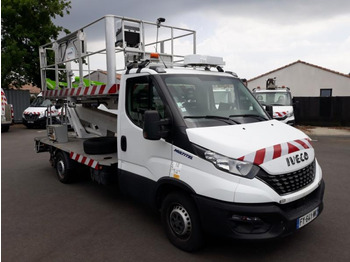 Camión con plataforma elevadora Iveco Daily 35S14 Plateau Nacelle 6m50 Spécial tunnel: foto 2