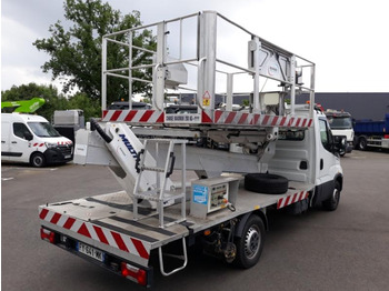 Camión con plataforma elevadora Iveco Daily 35S14 Plateau Nacelle 6m50 Spécial tunnel: foto 4