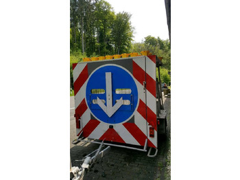 Remolque Mersch Absperrtafel mit Funkwarnmeldeanlage vz 616 615 nissen: foto 3