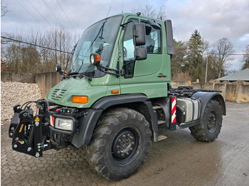 Camión chasis UNIMOG U300