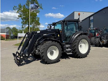 Tractor VALTRA