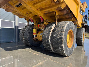 Dúmper rígido Caterpillar 772: foto 4