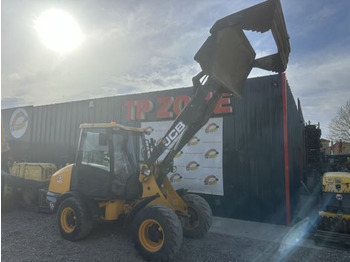 Cargadora articulada JCB 406 à 23500 € HT: foto 3