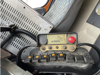 Distribuidor de asfalto Renault Kerax 8x4 pata point a temps Mauguin: foto 5