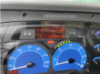 Distribuidor de asfalto Renault Kerax 8x4 pata point a temps Mauguin: foto 3