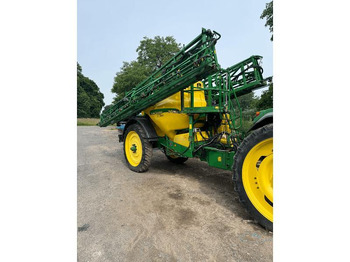 Pulverizador arrastrado JOHN DEERE