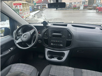 Foto del interior 1: Furgoneta de pasajeros Mercedes-Benz VITO TOURER