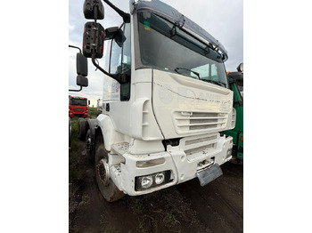 Camión chasis IVECO TRAKKER CHASSIS: foto 2