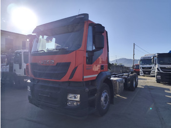 Camión caja abierta IVECO Stralis