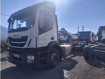 Camión chasis IVECO Stralis