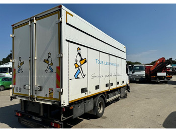 Leasing de  Renault D12 Renault D12: foto 4