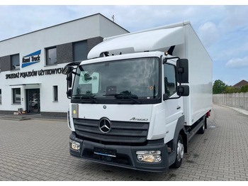 Camión caja cerrada MERCEDES-BENZ Atego 818