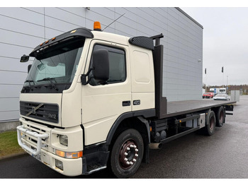 Camión caja abierta VOLVO