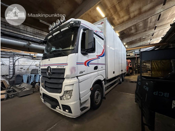 Camión caja cerrada MERCEDES-BENZ Actros 2545