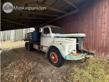 Camión grúa SCANIA