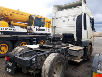Cabeza tractora DAF XF510: foto 4