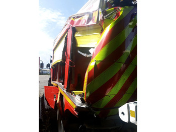 Camión de bomberos RENAULT D 4X4 TOUT-TERRAIN INCENDIE: foto 4 Camión de bomberos RENAULT D 4X4 TOUT-TERRAIN INCENDIE: foto 4