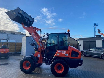 Cargadora de ruedas KUBOTA R065