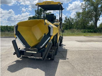 Pavimentadora de asfalto BOMAG